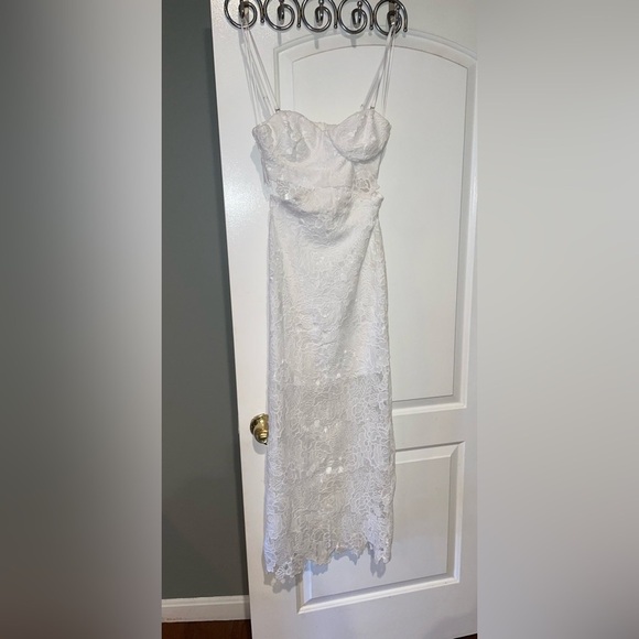 New! Amable by Mable Lace Cutout White Midi Dress 🤍 Small NWT! - Picture 4 of 11